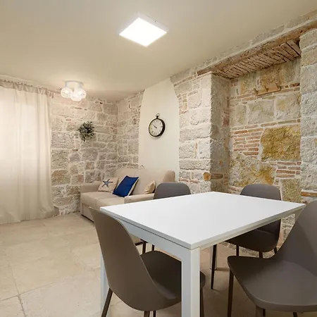 La Casa Di Cristina - With Sea View! Apartment Vrsar